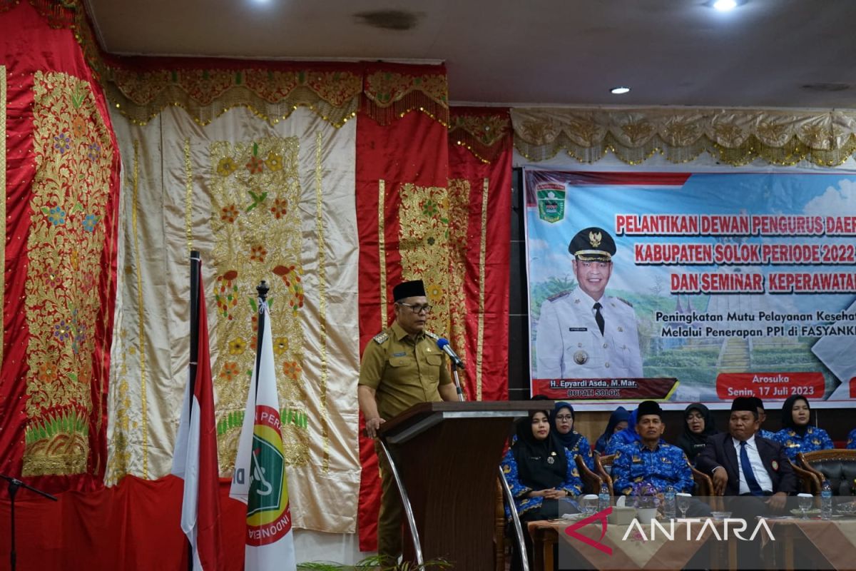 Bupati Solok hadiri pelantikan dewan pengurus daerah PPNI periode 2022-2027