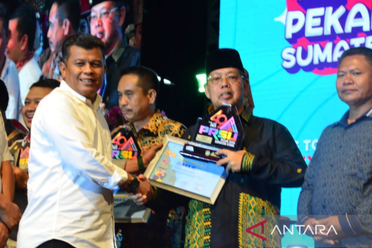 Kota Padangsidimpuan juara 3 kesenian daerah di PRSU