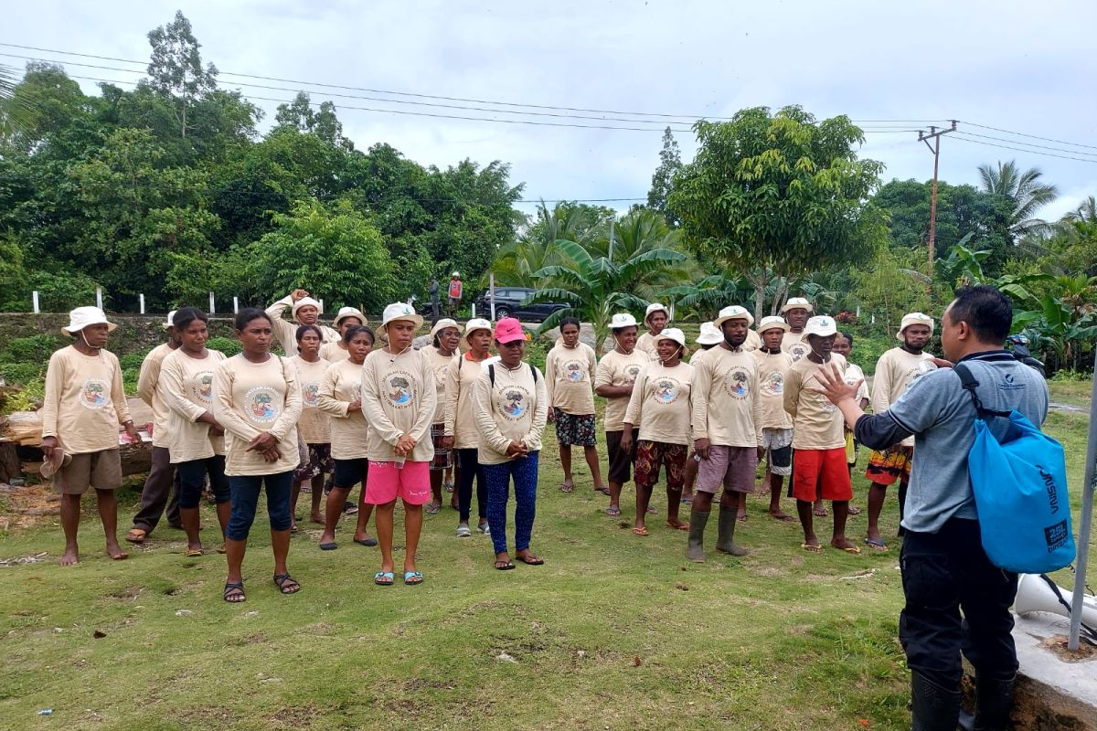 BRGM selenggarakan Sekolah Lapang Masyarakat Mangrove di Biak