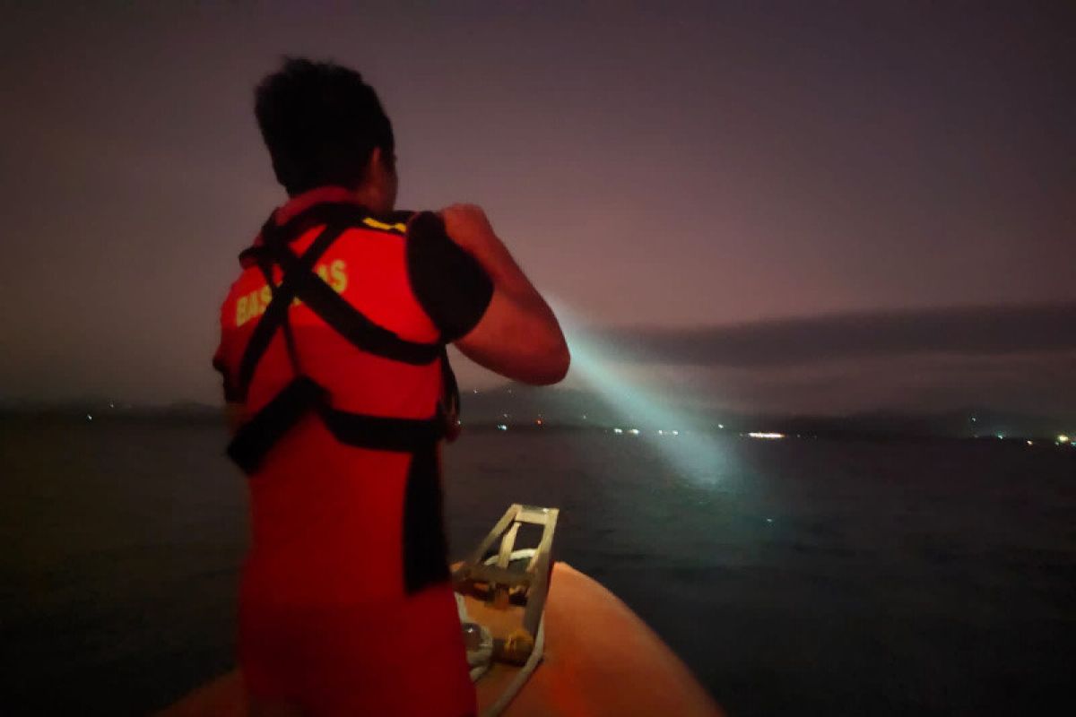 Tim SAR gabungan cari dokter yang tenggelam di pantai Lombok Tengah