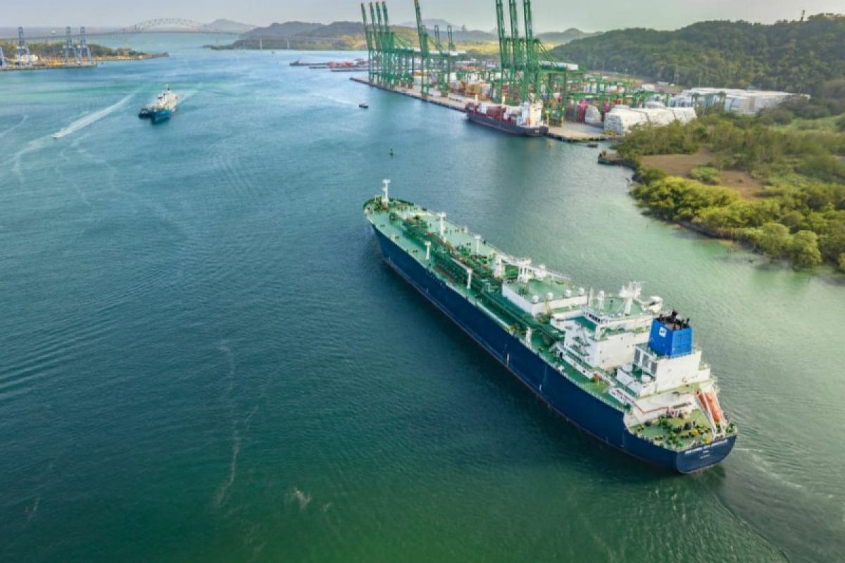Pakar sebut "green shipping" langkah maju Pertamina capai NZE 2060