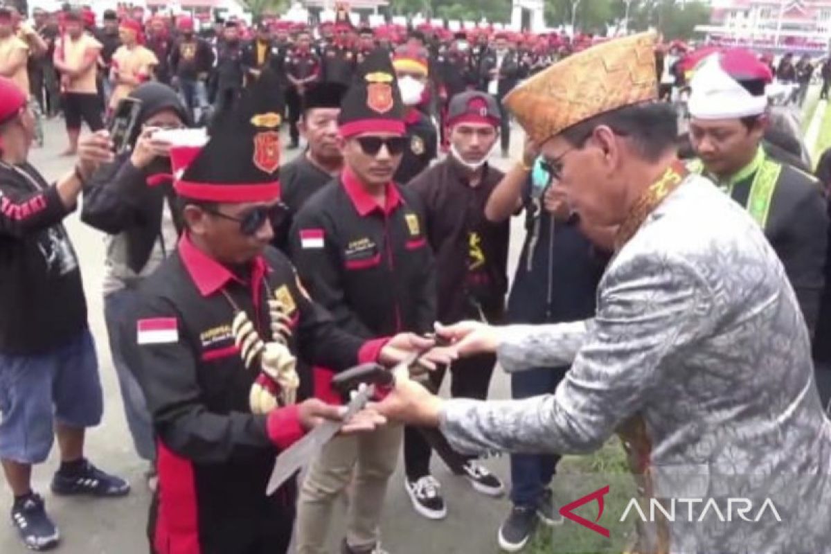 Konawe sambut 1 Muharram dengan pawai budaya masyarakat Adat Tolaki