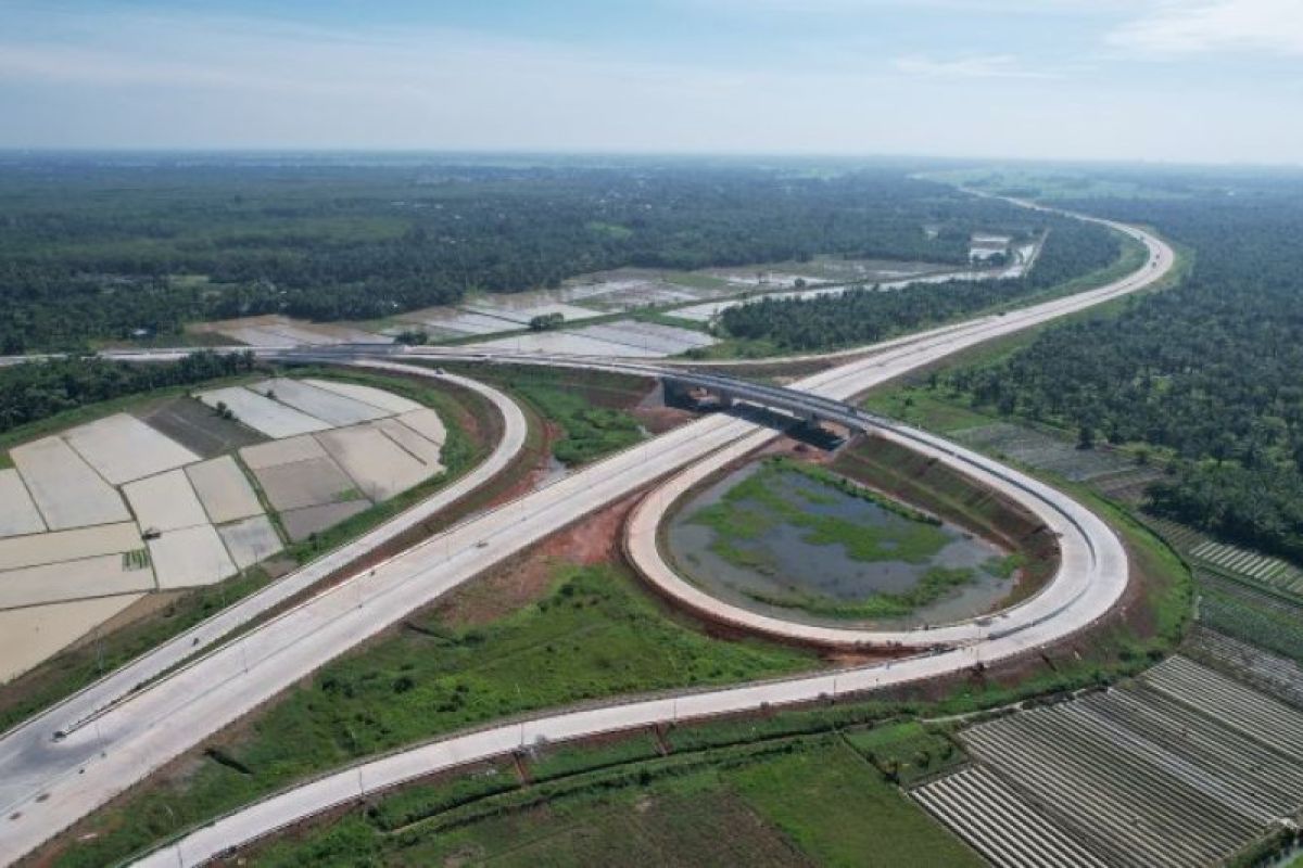 Pembangunan ruas Tol Kutepat memicu efek berganda di DPSP Danau Toba