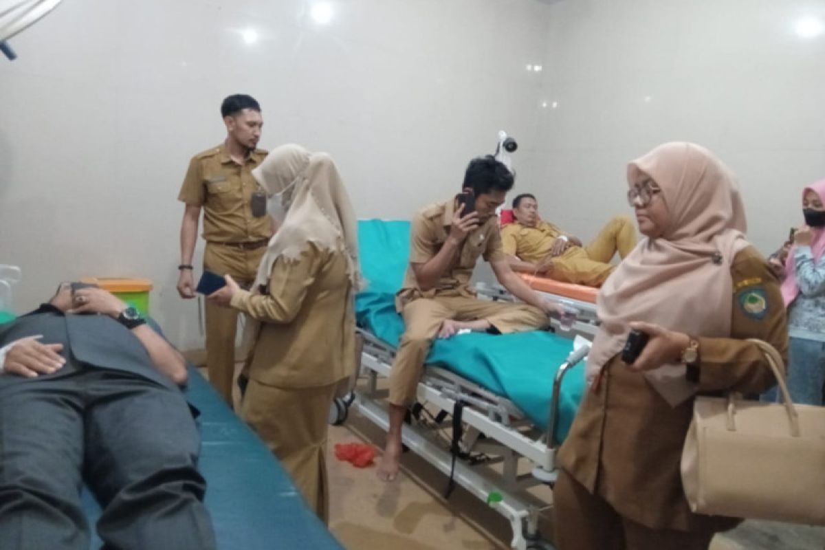 Puluhan korban dilarikan ke RS akibat keracunan makanan hajatan  pengantin di Gowa