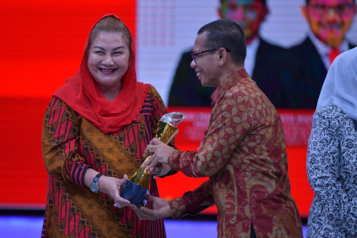 Wali Kota Semarang terima penghargaan Penggerak Cegah Stunting