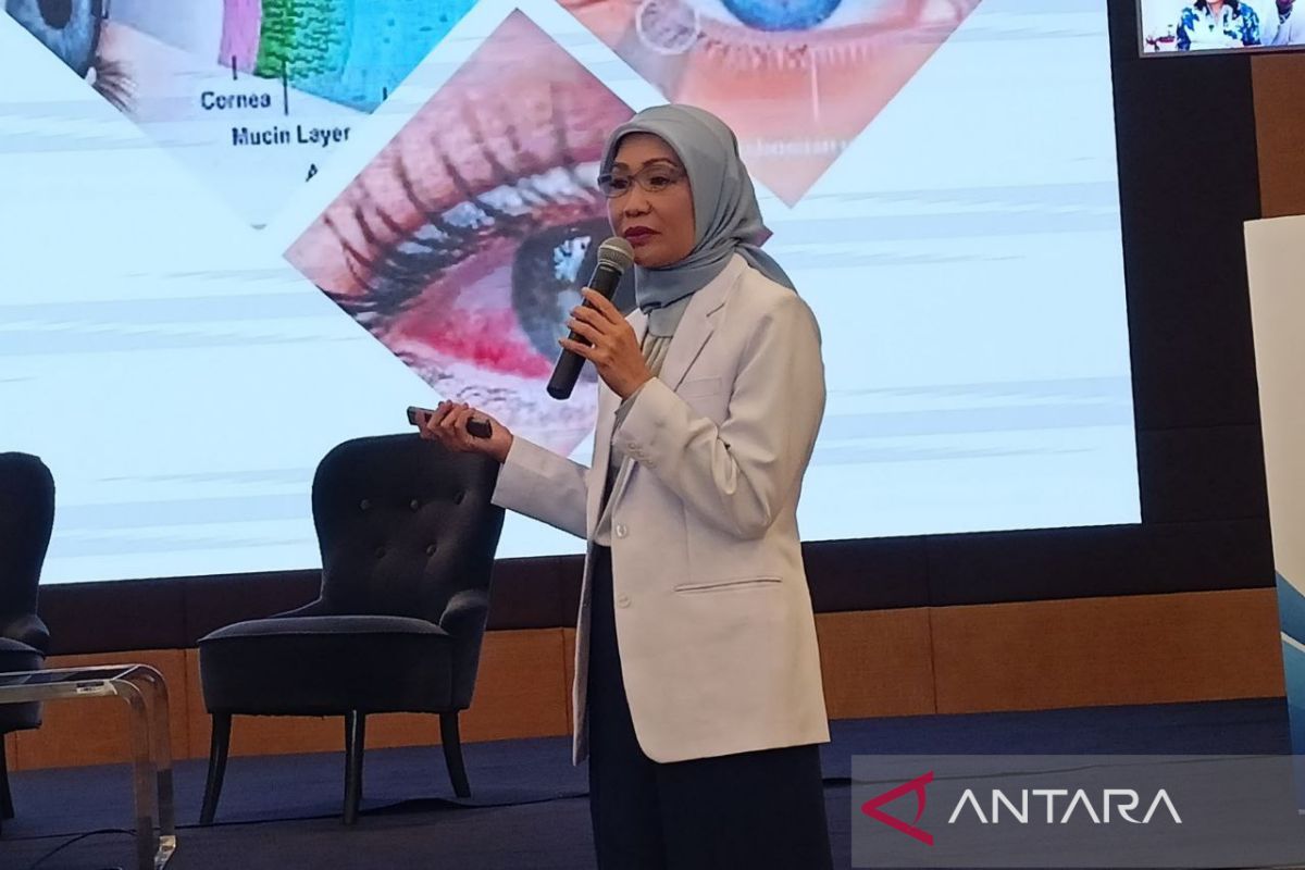 Riasan mata buat wanita lebih berisiko alami mata kering