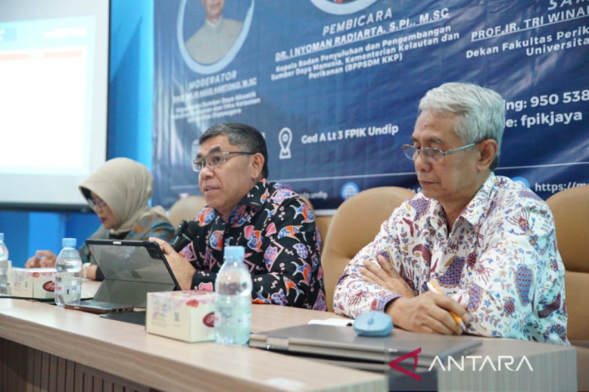 Ministry pursues education, training to improve marine human resources