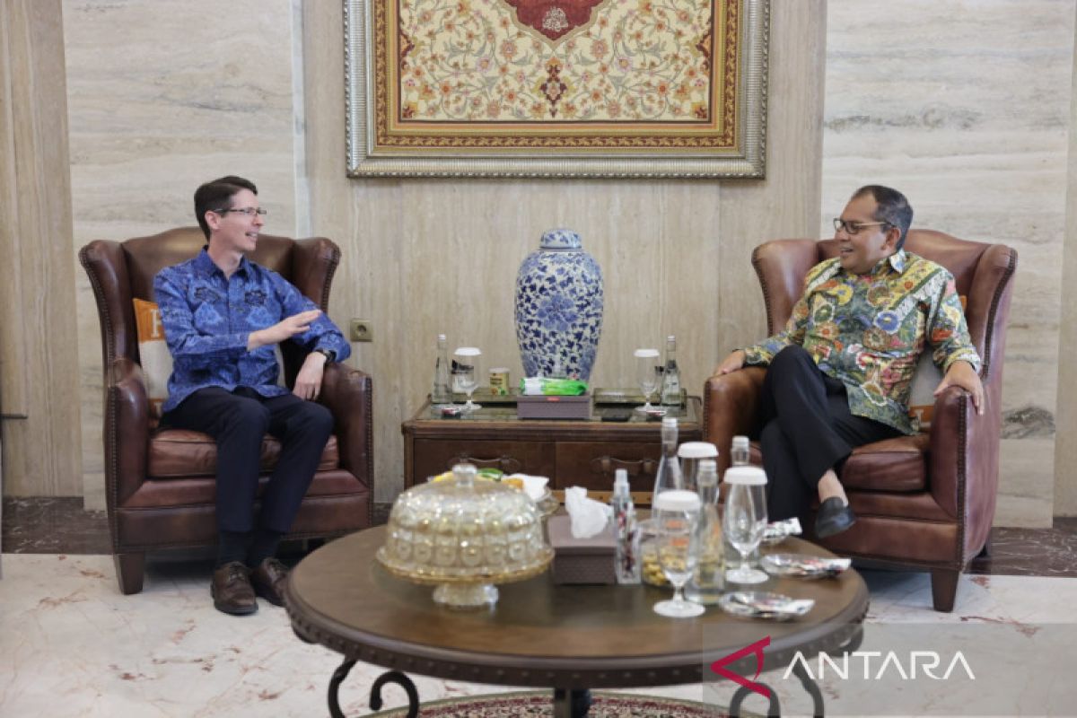 Wali Kota Makassar mengundang Konjen Australia berpartisipasi di F8