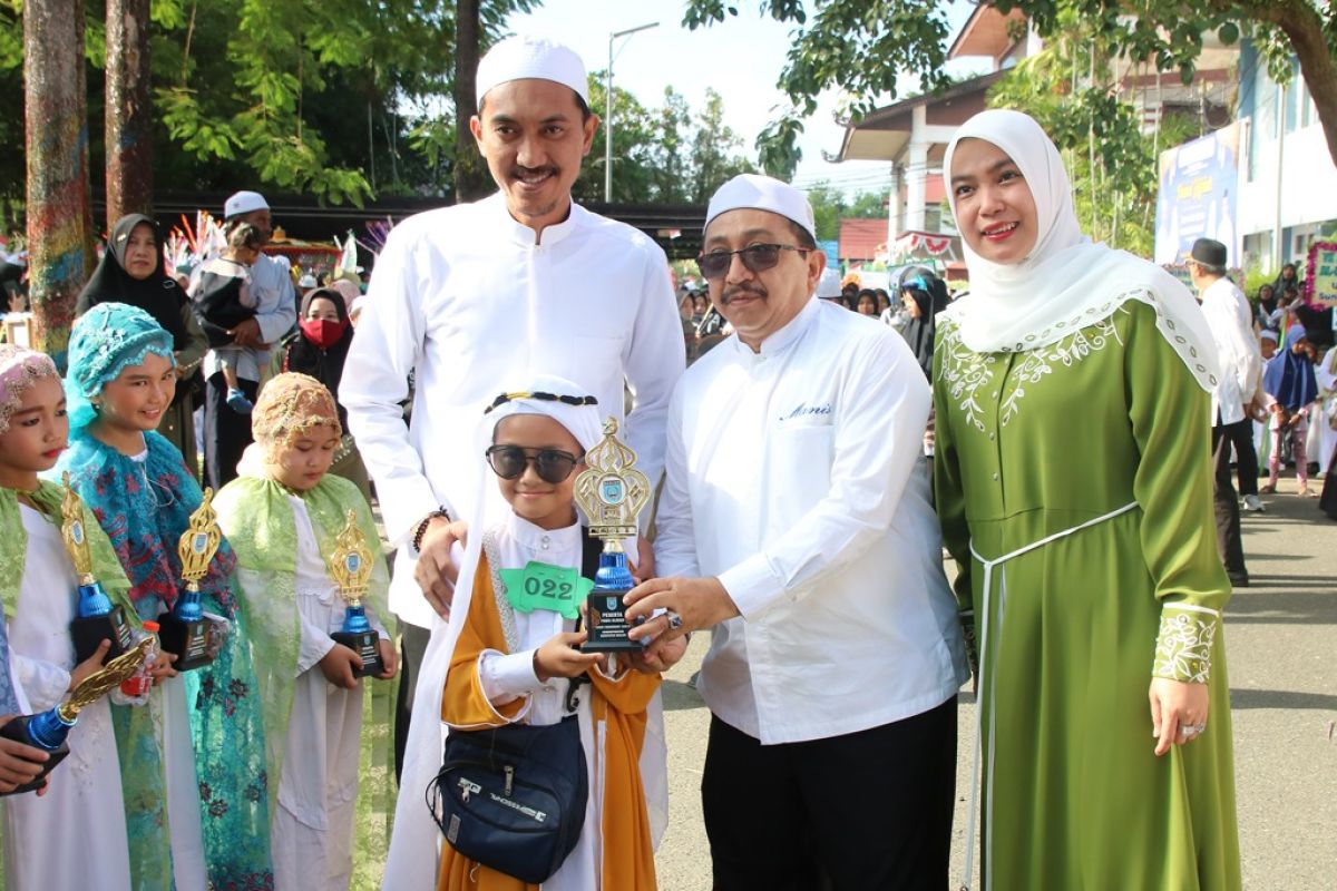 Ribuan santri ikuti pawai Tahun Baru Islam di Kabupaten Banjar