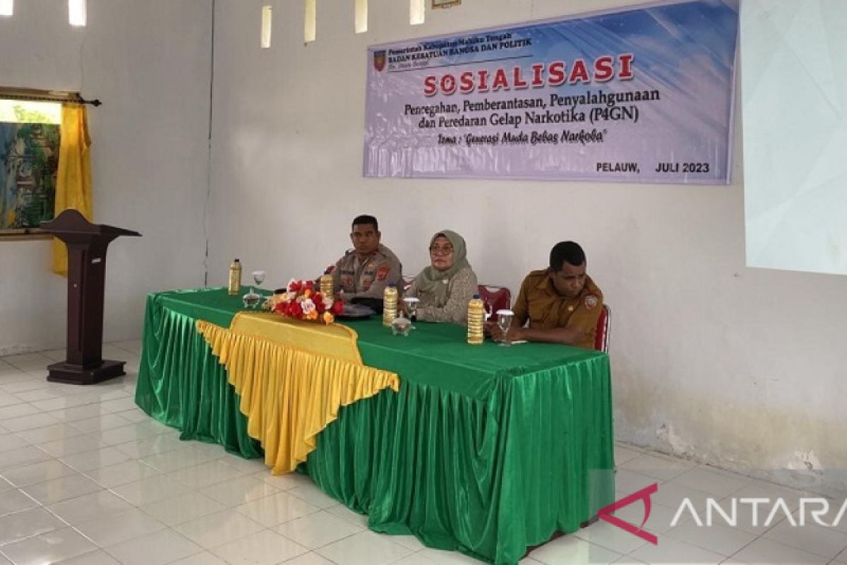 Pemkab Maluku Tengah melalui kepolisian edukasi bahaya narkoba kepada siswa