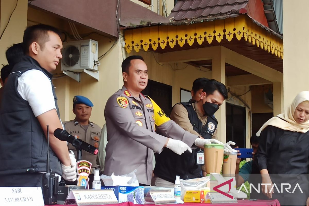 Polisi Pekanbaru musnahkan 5,1 kg sabu dan ribuan ekstasi