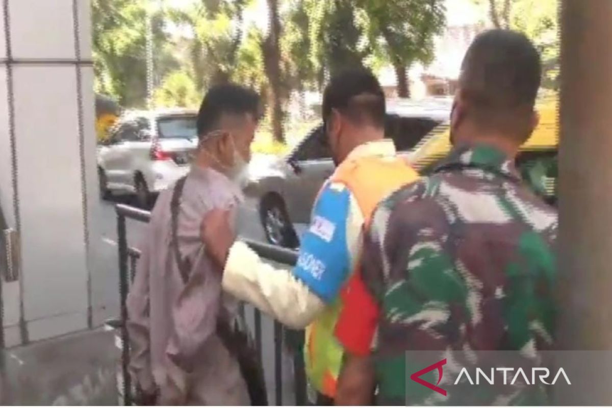 Petugas tangkap pria yang diduga lakukan pelecehan dalam kereta di Jakarta