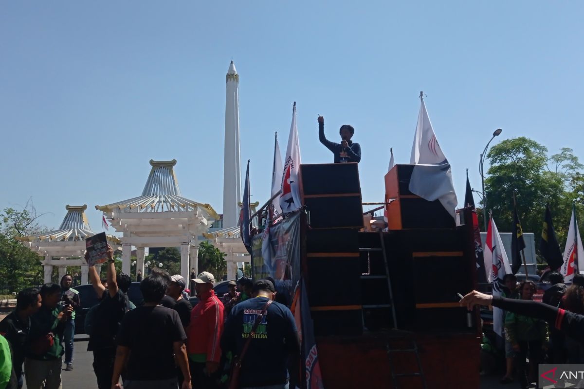 Polrestabes Surabaya siagakan ratusan personel kawal demo ojek daring