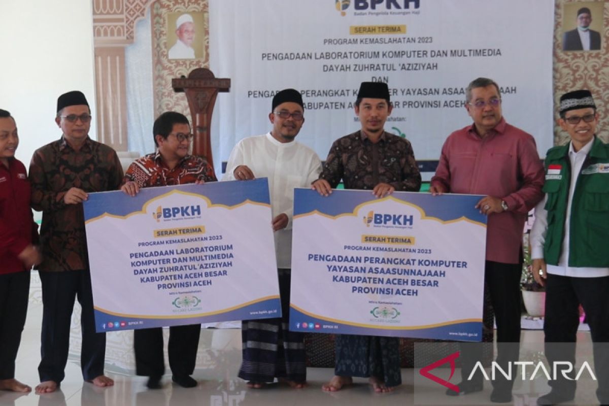 Dua dayah di Aceh terima bantuan 55 unit komputer dari BPKH