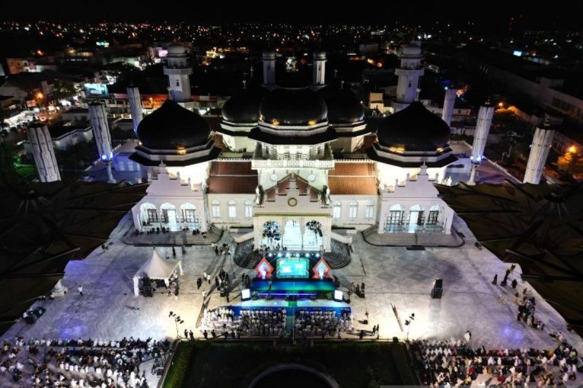 Masyarakat Aceh larut dalam zikir-tabligh akbar peringati Tahun Baru 1 Muharram