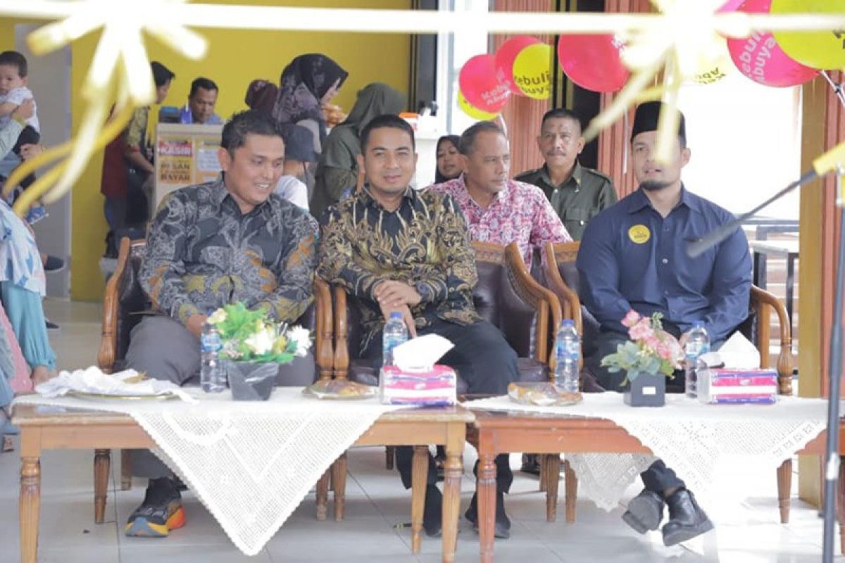 Wakil Wali Kota Solok hadiri peluncuran showroom citra mobil