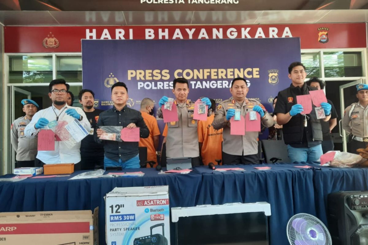 Polisi Tangerang tangkap pelaku kejahatan ganjal ATM