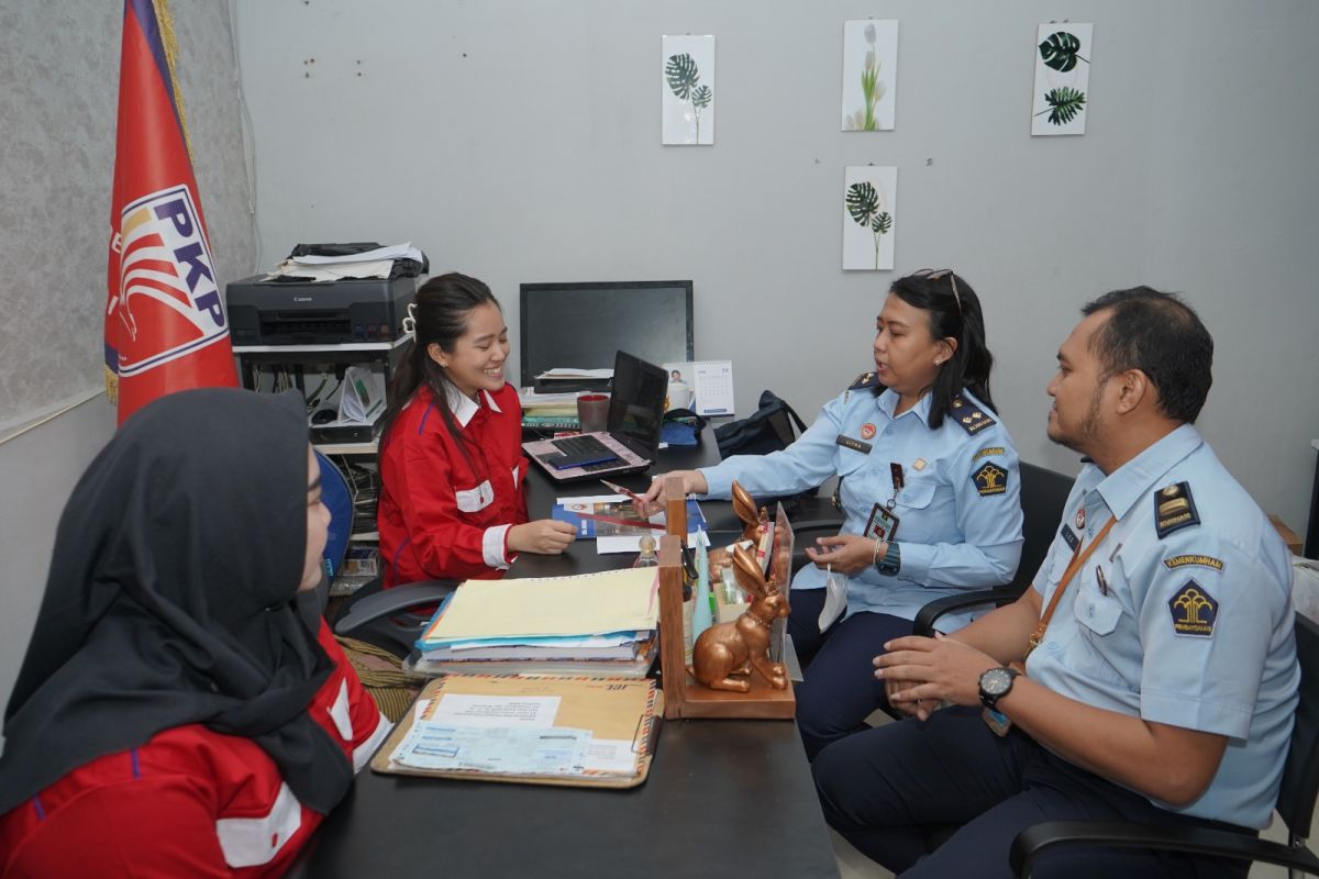 Kemenkumham Jatim verifikasi partai politik berbadan hukum