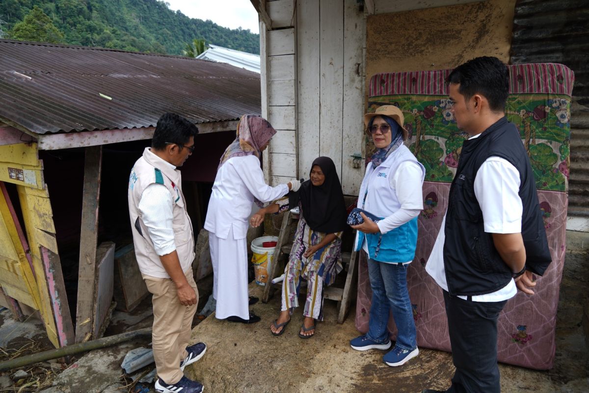 YBM PLN adakan trauma healing dan periksa kesehatan gratis bagi warga terdampak bencana