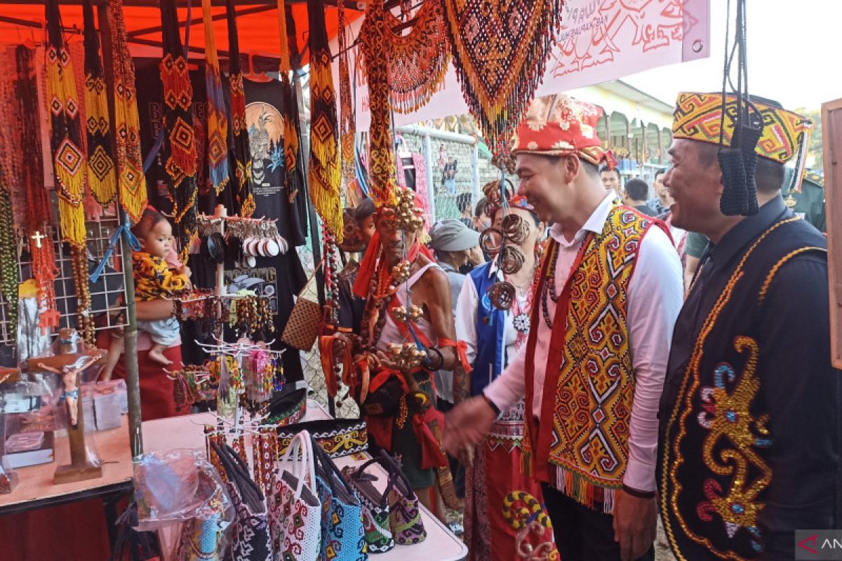 Pekan Gawai Dayak Kapuas Hulu diharapkan tumbuhkan UMKM