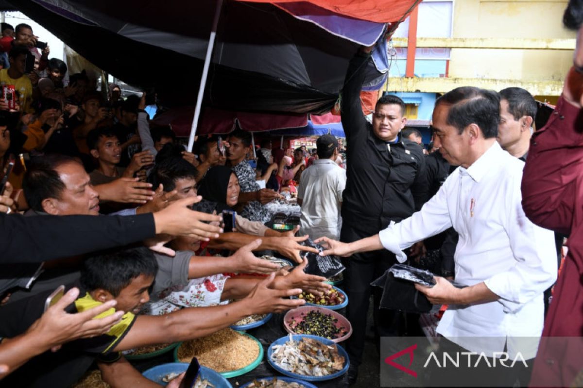 Jokowi perkirakan revitalisasi Pasar Purwodadi Bengkulu selesai 2024