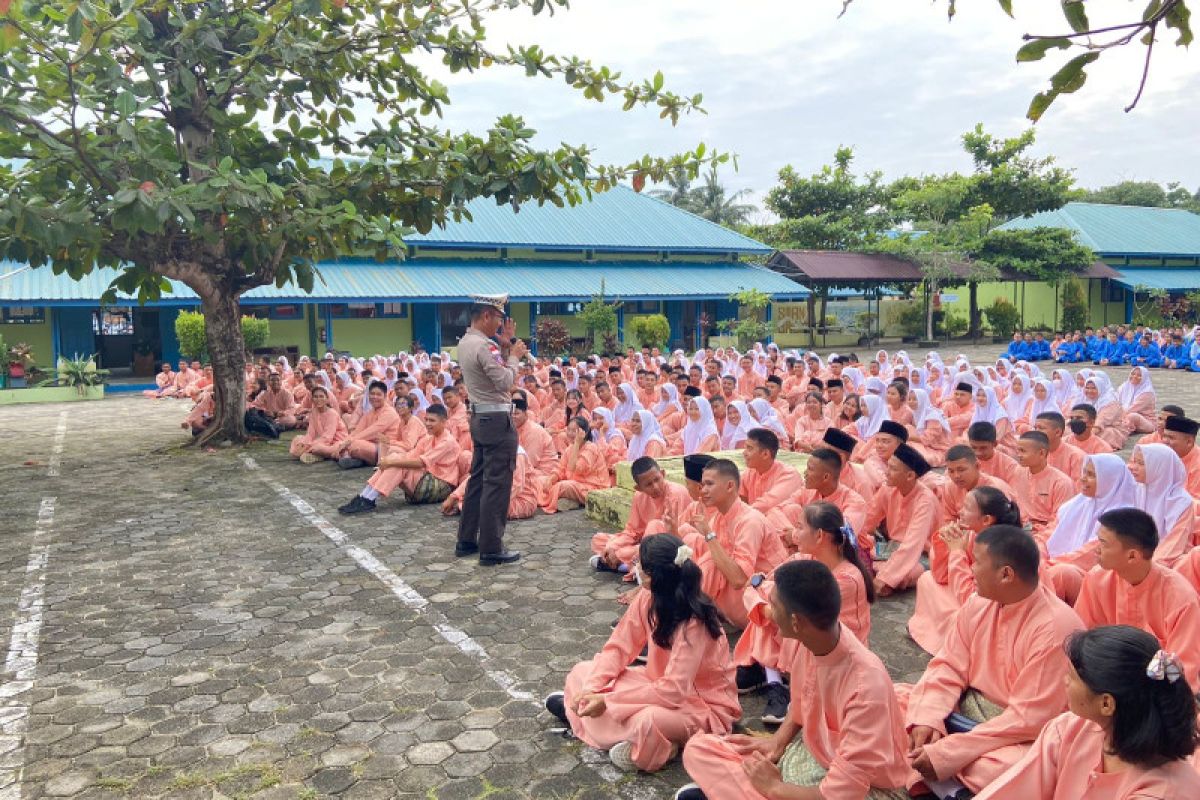 Polda Kepri gencarkan sosialisasi ke pelajar selama Operasi Patuh Seligi 2023