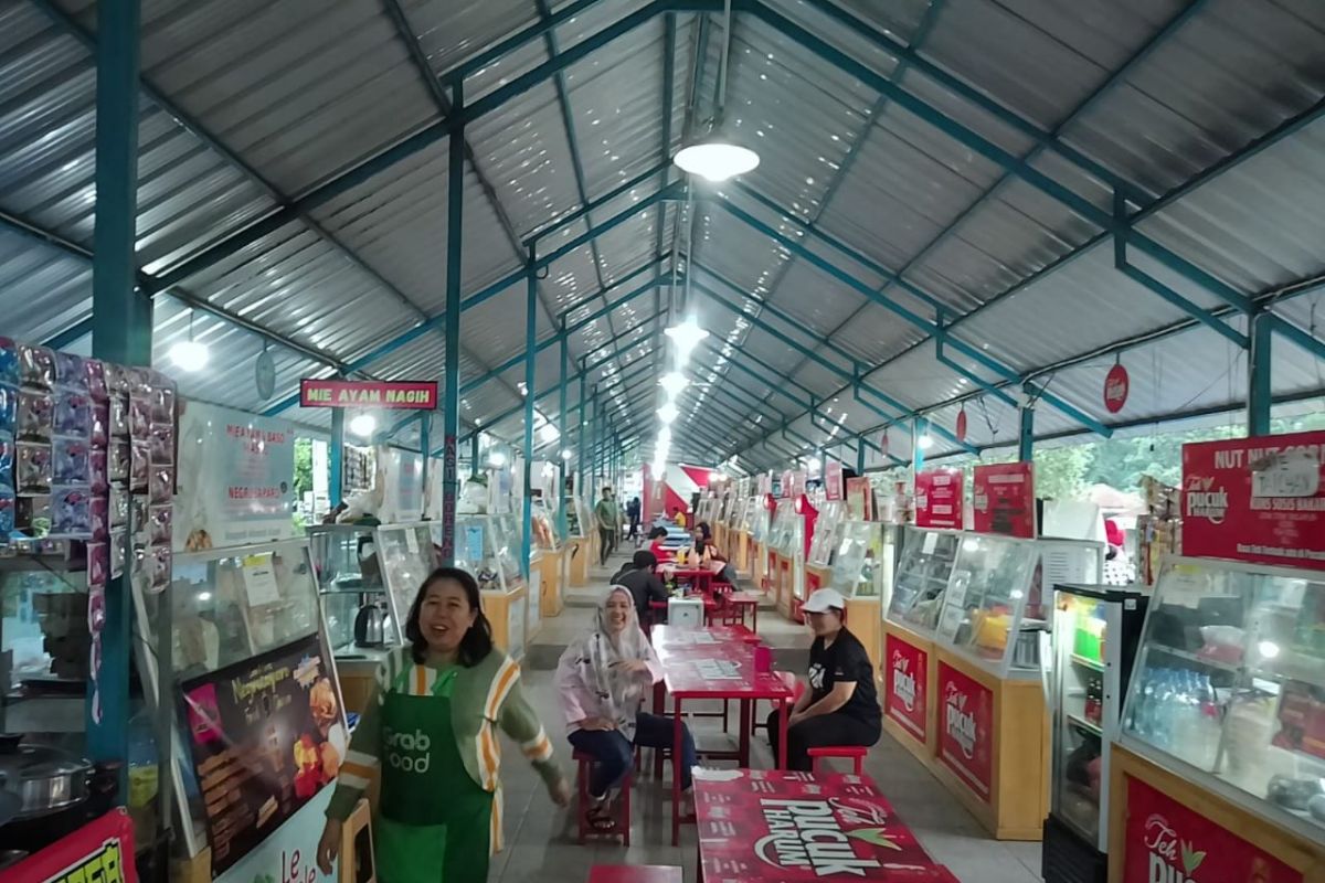 Pedagang foodcourt Bogor apresiasi CSR Le Minerale