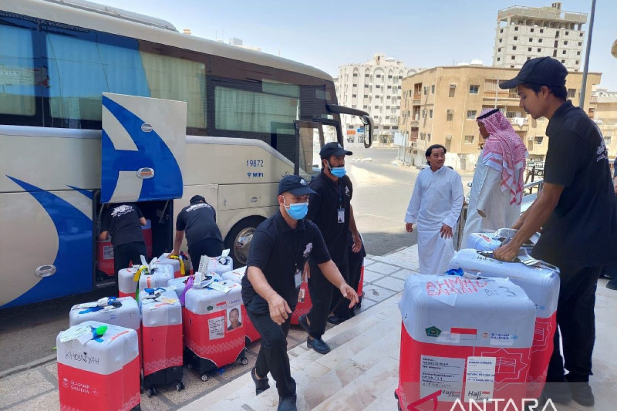 Jamaah Haji asal Kalimantan Barat bergerak ke Masjid Nabawi di Madinah