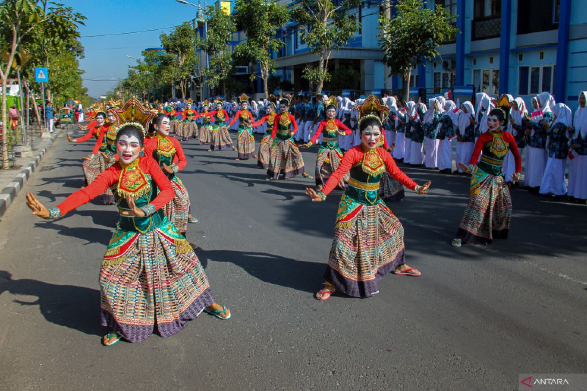 Parade Folklore Internasional Di Bojonegoro - ANTARA News