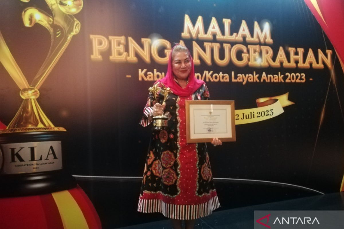 Semarang meraih penghargaan Kota Layak Anak Utama