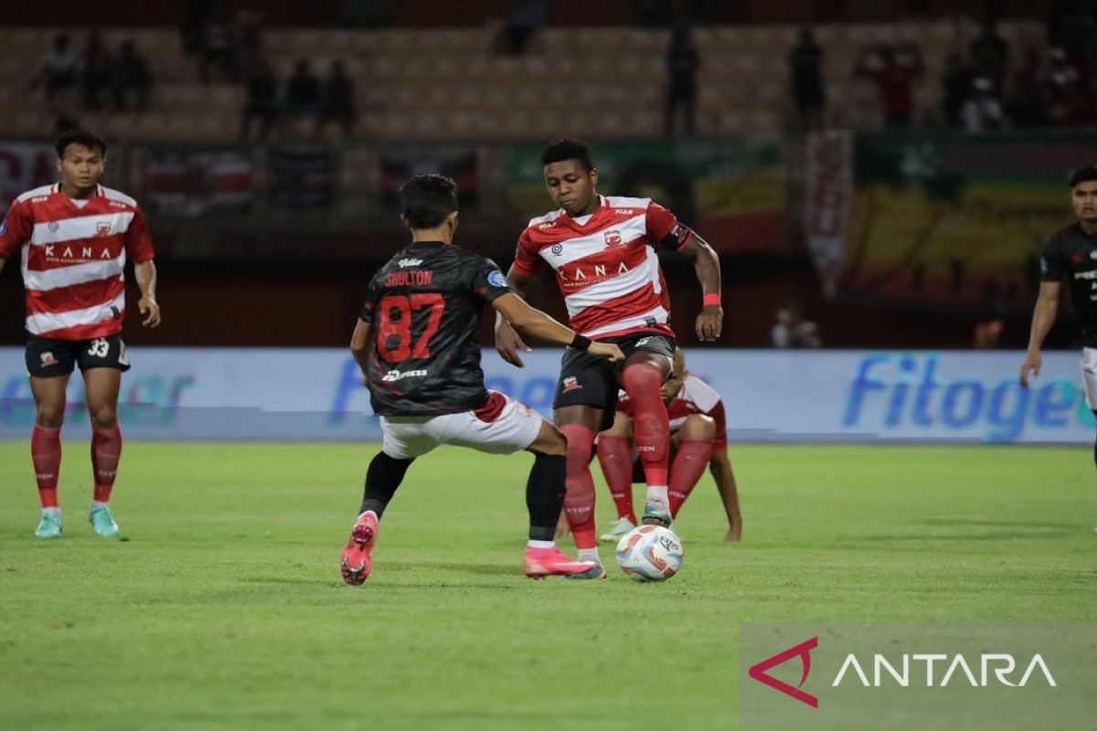 Liga 1: Drama tujuh gol, Madura United taklukkan Persis Solo