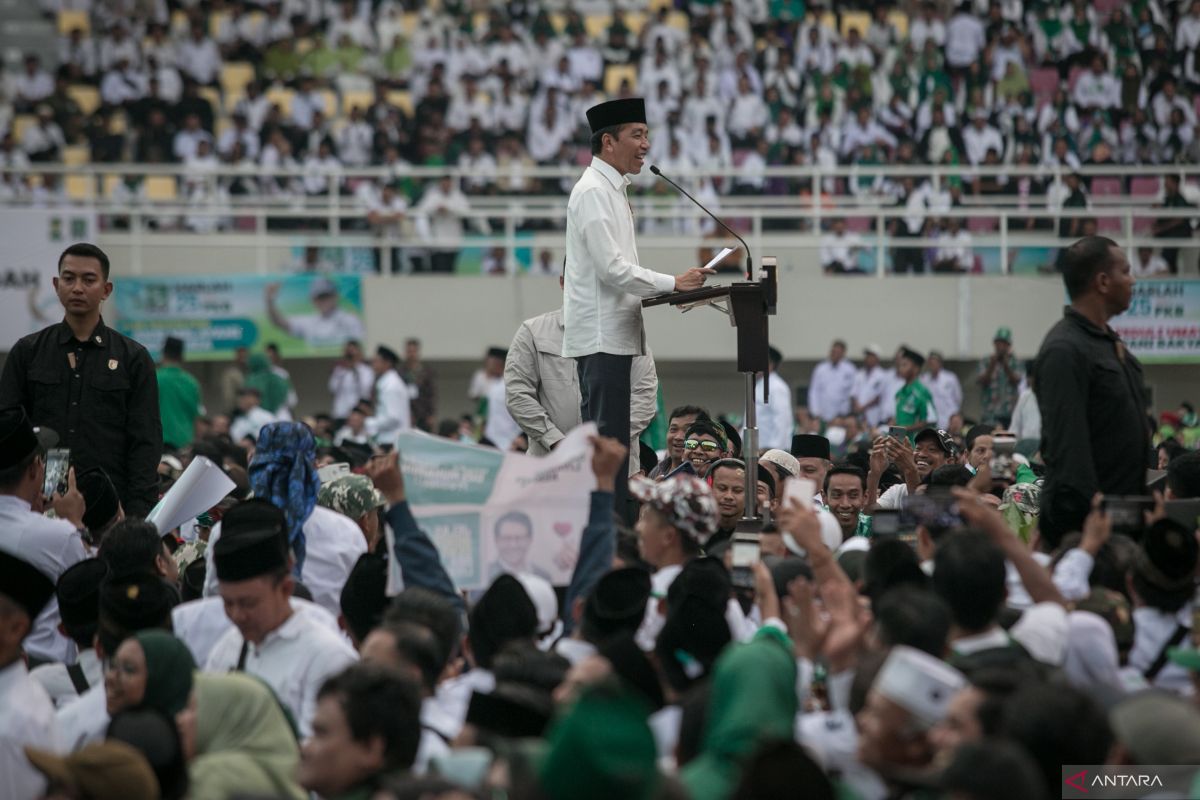 Politik kemarin, pesan Presiden Jokowi soal pemilu hingga Wapres ke Semarang