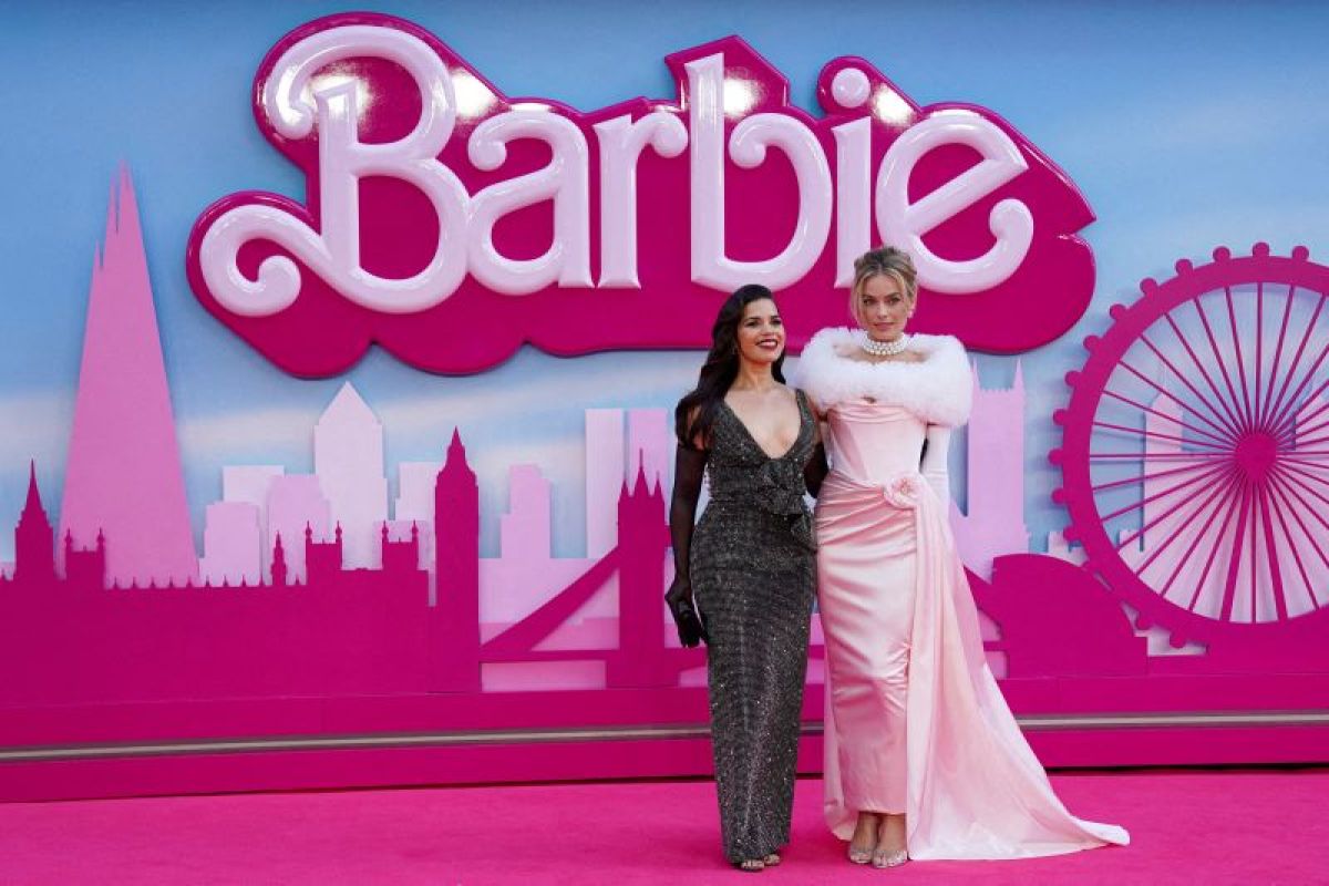 'Barbie' dan 'Oppenheimer' pecahkan rekor debut box office di Inggris