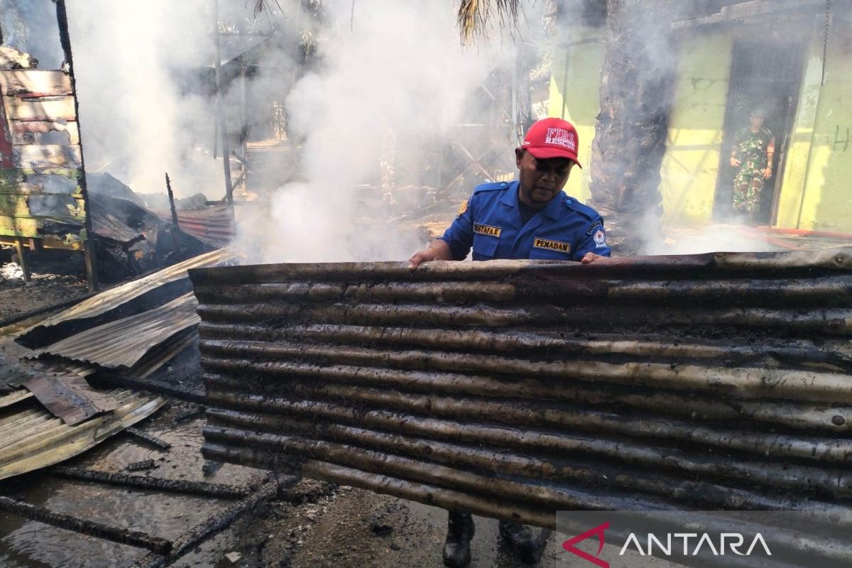 BPBD Aceh Barat kerahkan dua damkar padamkan kebakaran di pesantren, begini kronologinya