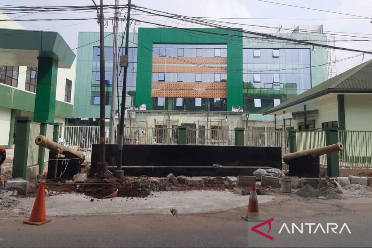 Tim Cagar Budaya Bekasi kaji meriam kuno di Kodim 0507/Bekasi