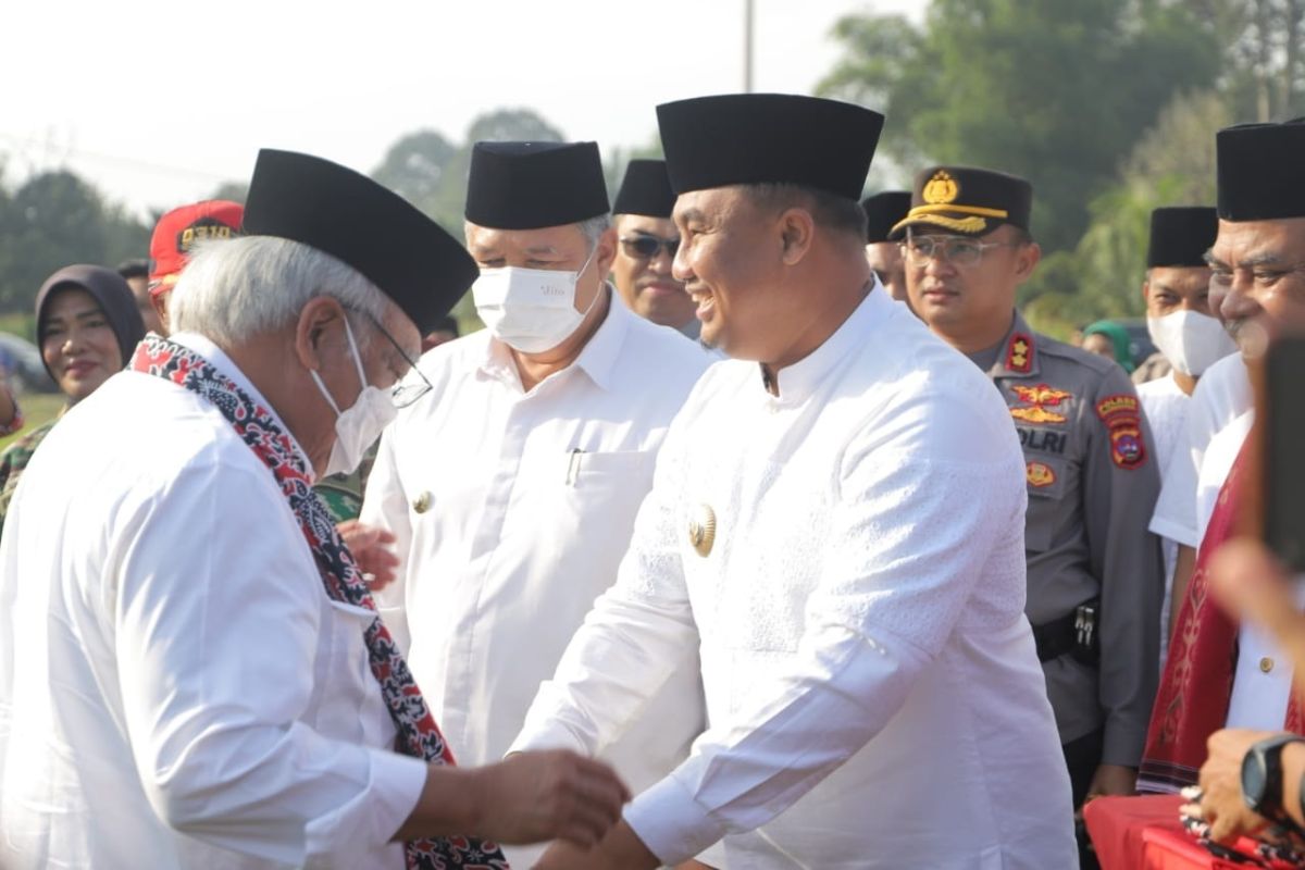 Wako Solok Hadiri Peresmian Masjid Agung Dharmasraya