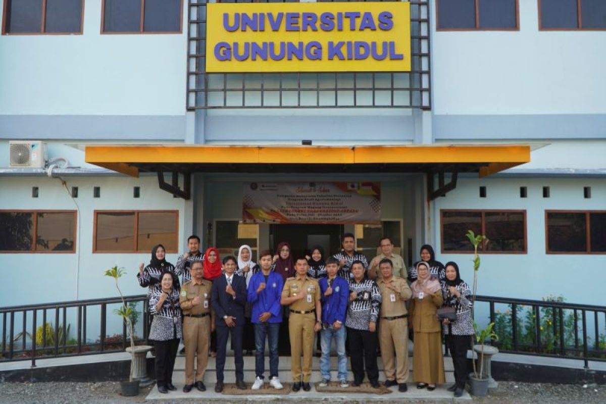 Dua mahasiswa Agroteknologi Universitas Gunungkidul magang di Jepang