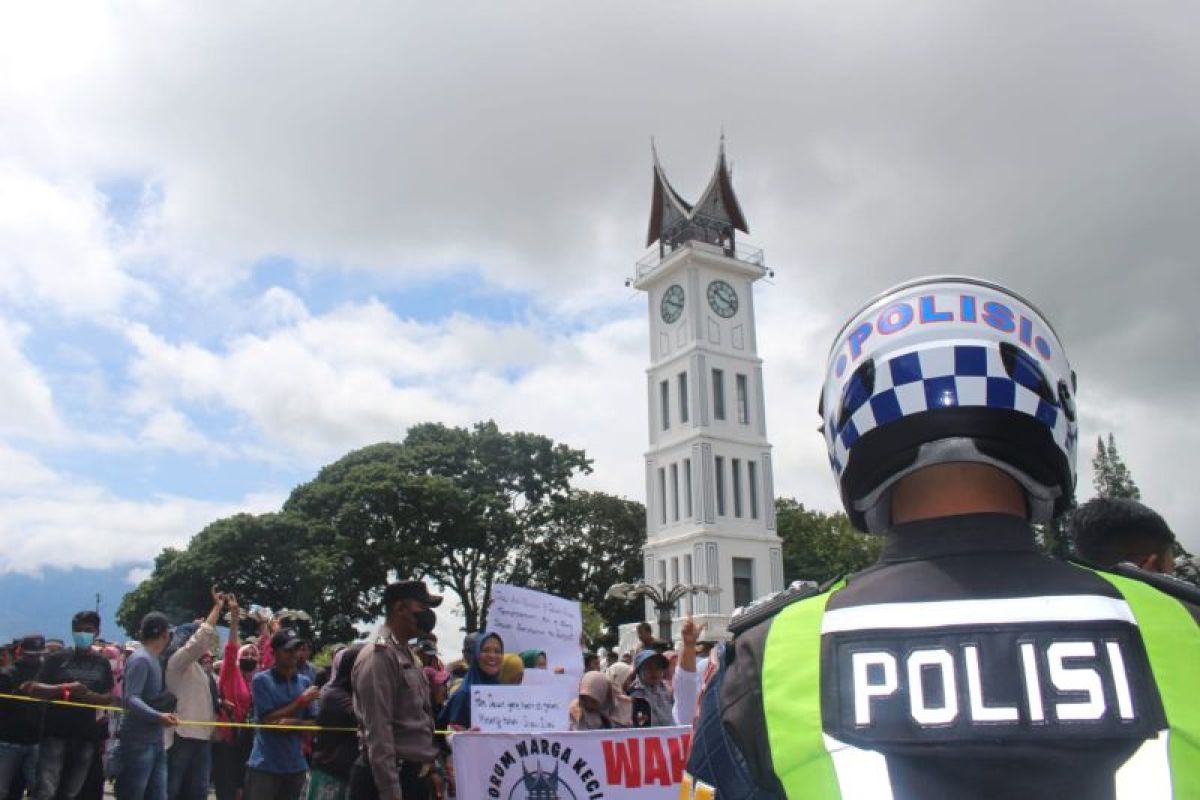 Polisi gelar patroli menyusul maraknya aksi pencurian di Bukittinggi