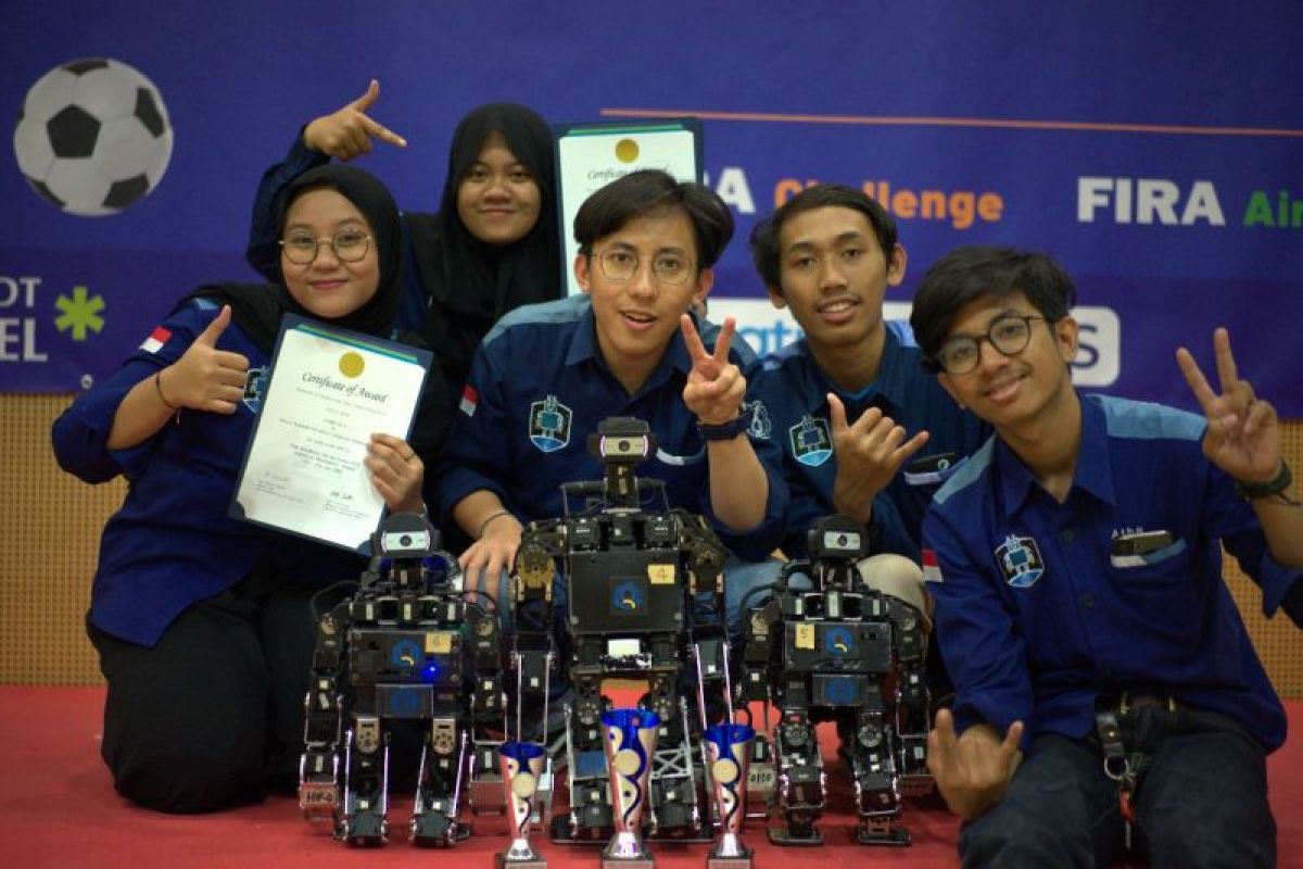 Tim Robot ITS borong 24 penghargaan di FIRA RoboWorld Cup 2023