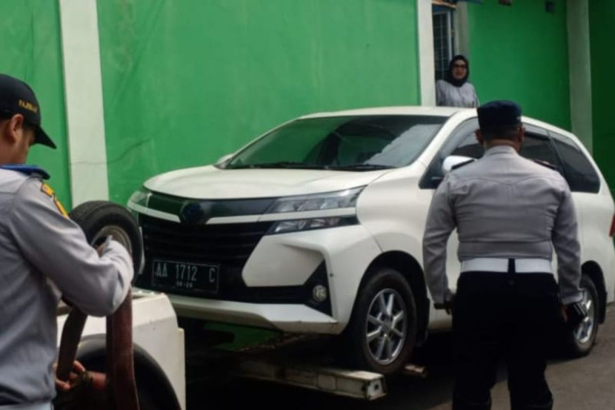 Sudinhub Jakbar minta kelurahan cegah parkir liar