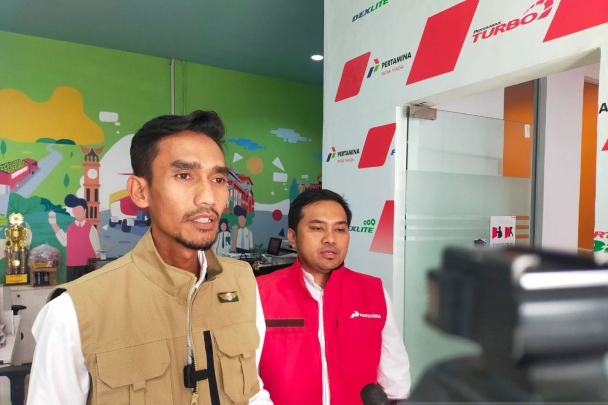 Pertamina memberi sanksi dua SPBU "nakal" di Sumbar