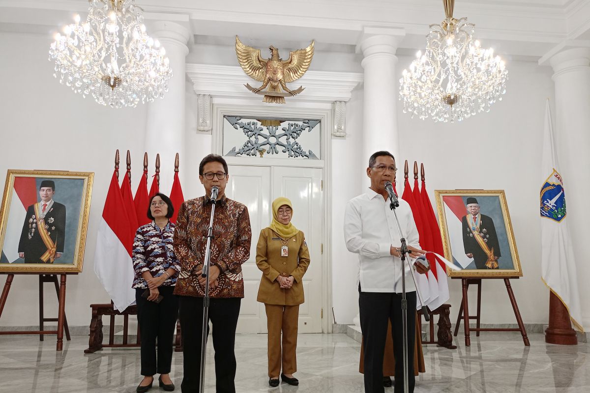 Heru sebut pelajar main ponsel di sekolah jadi tantangan besar guru