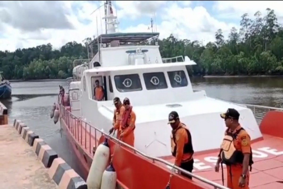 SAR gabungan Timika temukan tiga penumpang speed boat dalam keadaan selamat