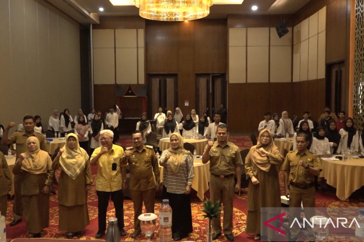 Perajin tenun Tanah Datar Sumbar dibekali manajemen mutu