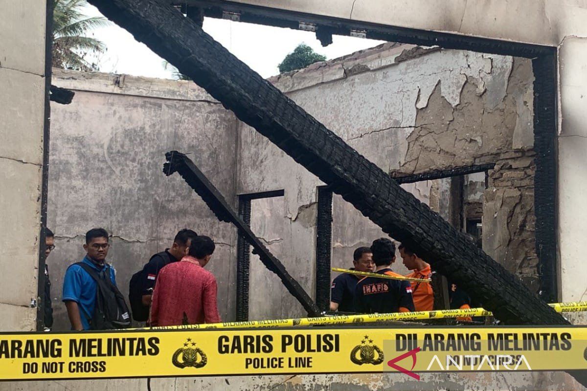 12 orang diperiksa terkait kebakaran kantor Bawaslu Palangka Raya