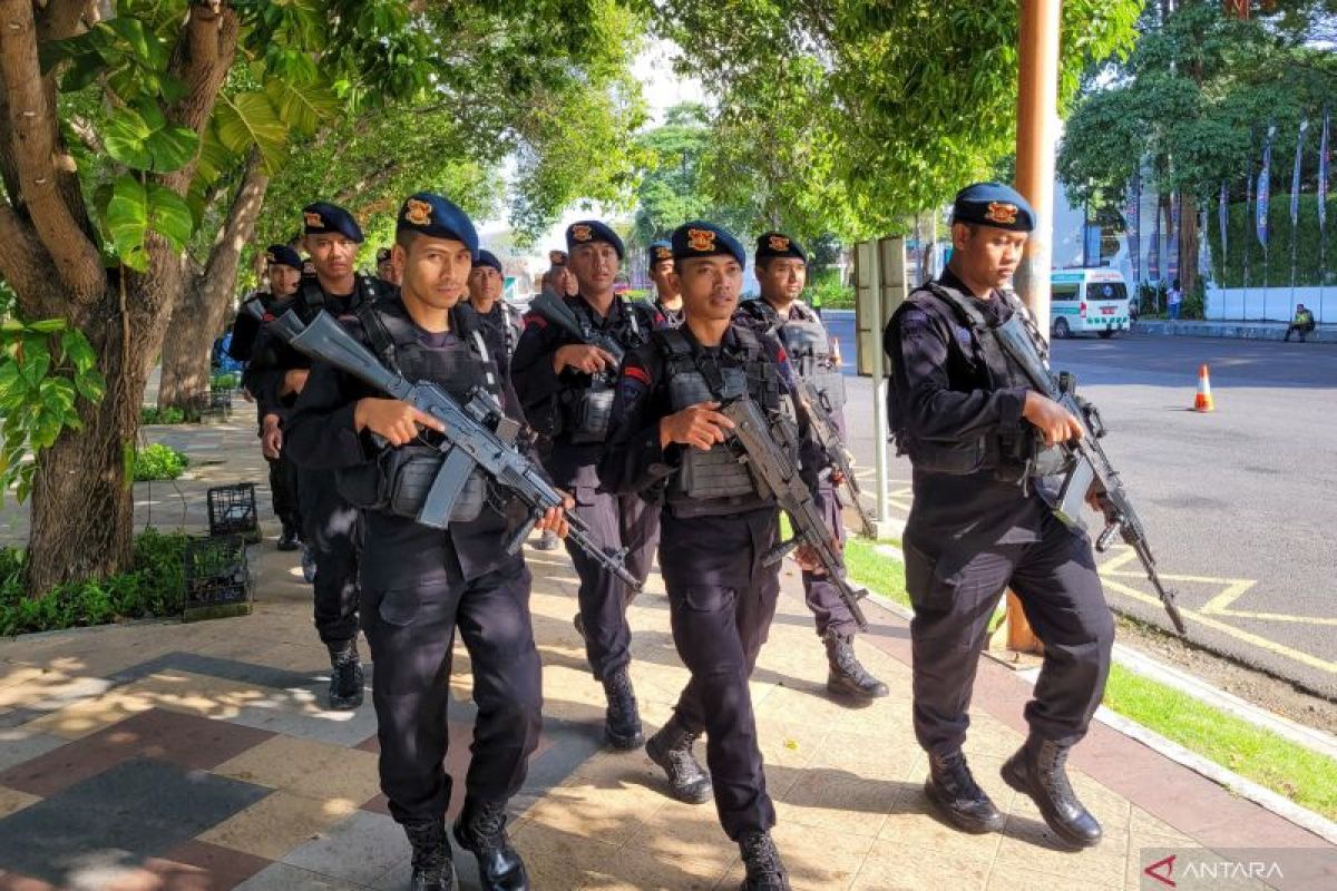 2.435 personel diterjunkan untuk pengamanan Iriana di Banyuwangi