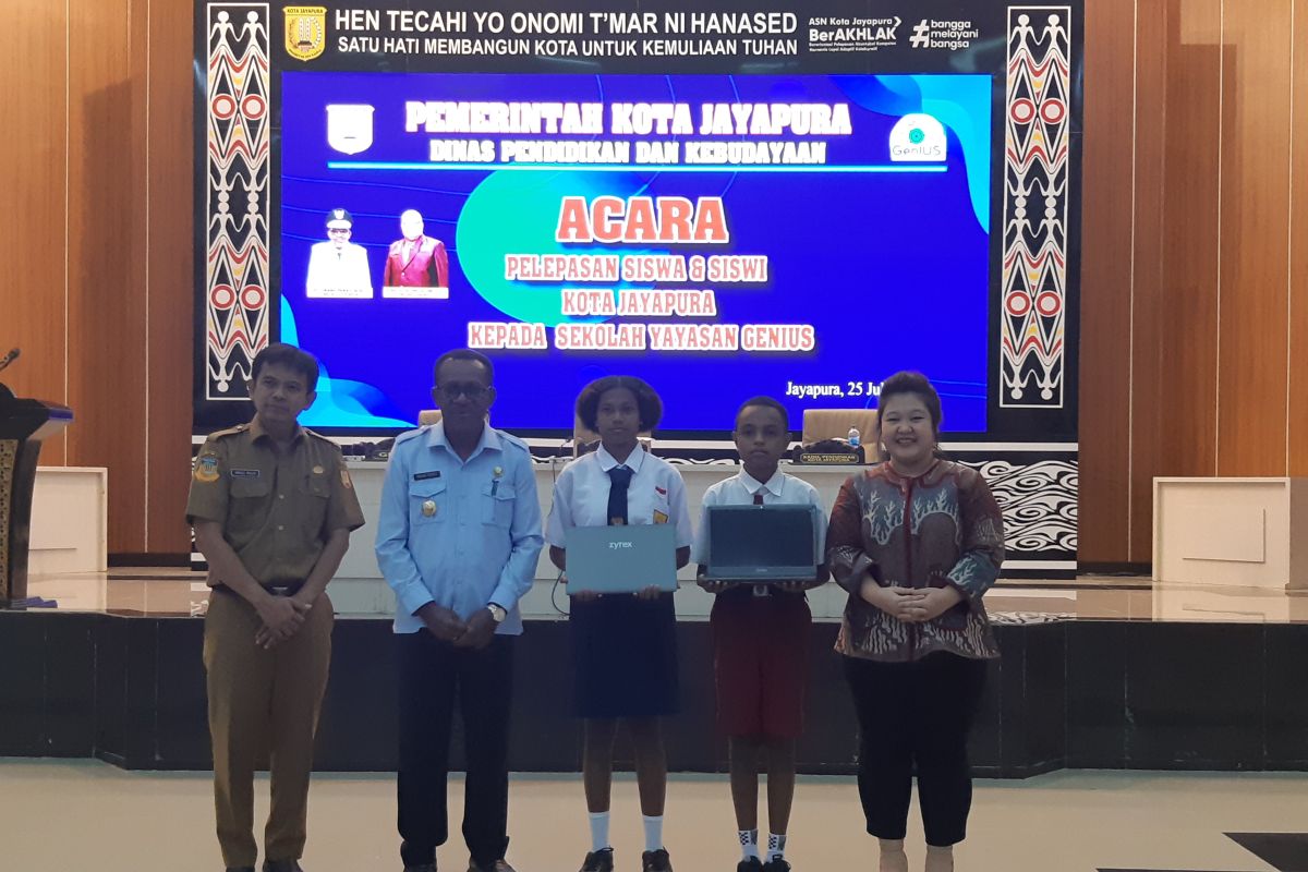 Pemkot Jayapura lepas 55 siswa ke Sekolah GenIUS