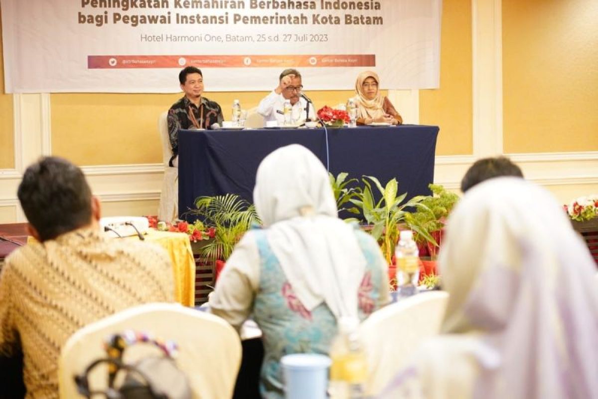 Pemkot Batam tekankan pentingnya gunakan bahasa Indonesia kepada OPD
