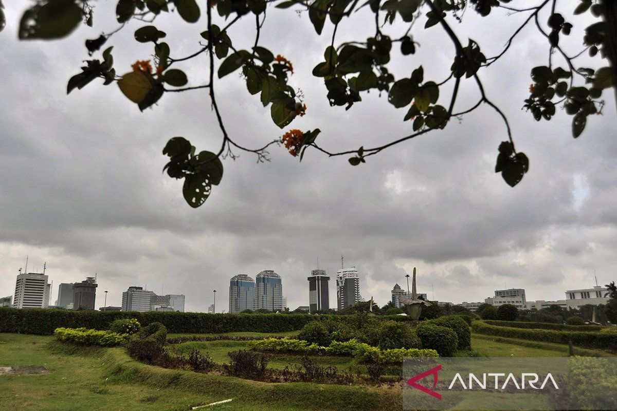 Seluruh wilayah DKI Jakarta diperkirakan cerah berawan Sabtu pagi