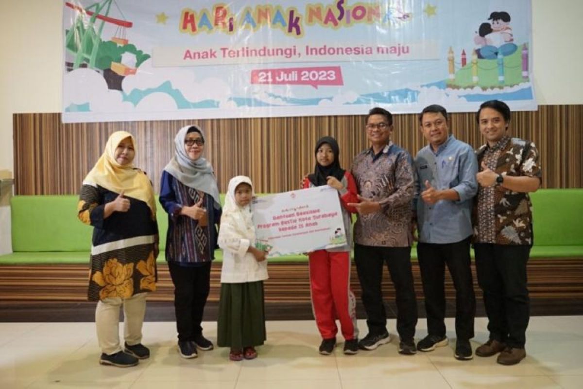 Terminal Teluk Lamong beri beasiswa 15 pelajar Kota Surabaya